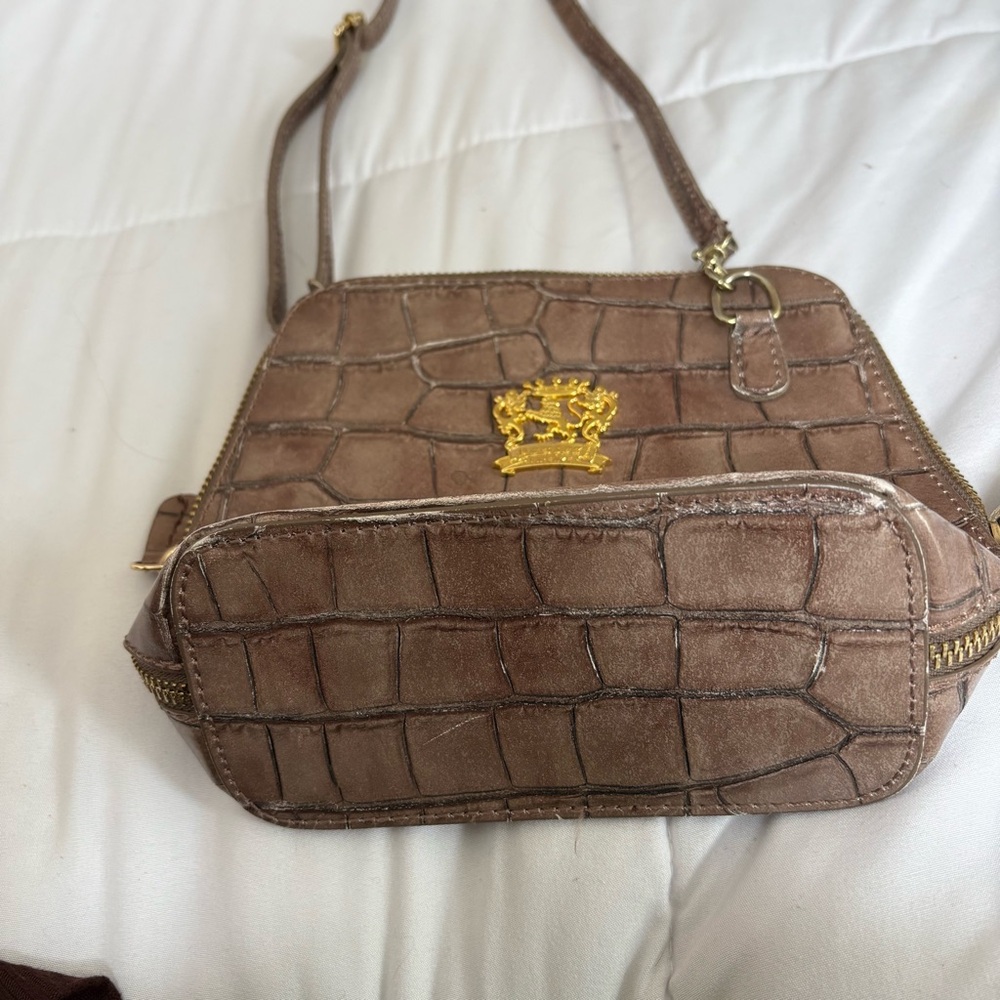 Pratesi Firenze Italian Leather Crossbody - Picture 3 of 13
